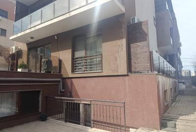 Apartament de vânzare – 135 mp, curte proprie și parcare subterană dublă - 1