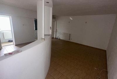 Cernavoda - str. 9 mai, Apartament cu 3 camere - 69 mp - etaj 3 - 6