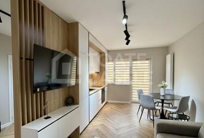 Apartament cu 3 camere decomandat, mobilat în Florești