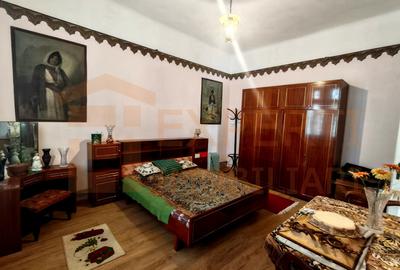 Casă de vânzare situată în Tomis II - 4