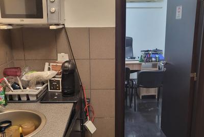 Zona str. C.A. Rosetti General Praporgescu, Demisol inalt pentru firma, birou - 3