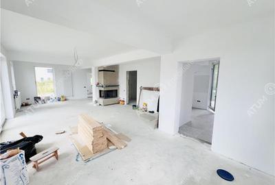 Casa individuala in Cisnadioara cu 4 camere 2 bai terasa teren 1170 mp - 27