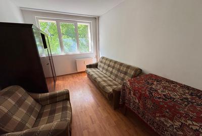 Apusului adiacent 3 camere semidec. 2 balcoane mari 95000 € - 3
