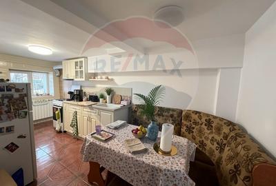 Apartament cu 2 camere semidecomandat, mobilat în Central