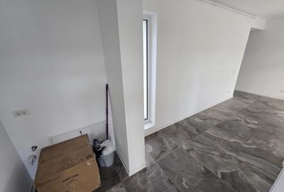 Disponibil imediat. La asfalt. Bucatarie inchisa. 2 Locuri de Parcare. - 8