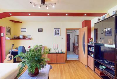 Apartament 3 Camere - Zona Lunei - 0% Comision - 2