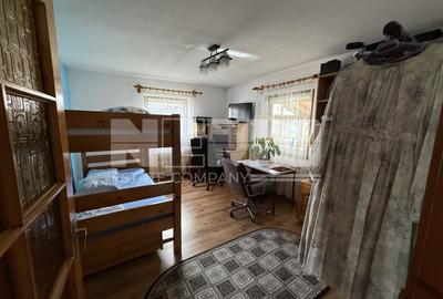 Casă 300 mp utili | 500 mp teren | 2 intrări - 6