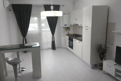Apartament cu 2 camere decomandat în Apărătorii Patriei