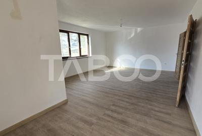 Birou, de 120.00 mp, în Industrial Vest