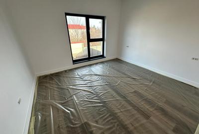 CASA SINGULARA, TOATE UTILITATILE, 4 CAMERE, TEREN 400 MP, COMISION 0% - 17