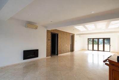 APARTAMENT 4 CAMERE - SISESTI - 2