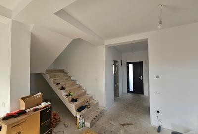 Duplex nou, P+E, 1 apartament la cheie, 1 la alb, Moșnița Veche, comision 0% - 41