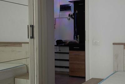 Apartament cu 2 camere decomandat, mobilat în Titan