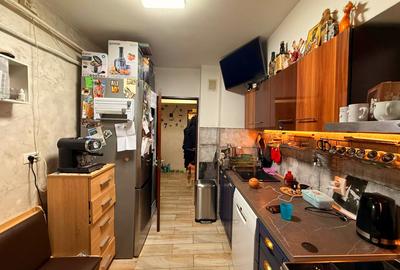 Apartament 2 camere decomandat-59mp-bloc 1986-Granit-Socola - 10