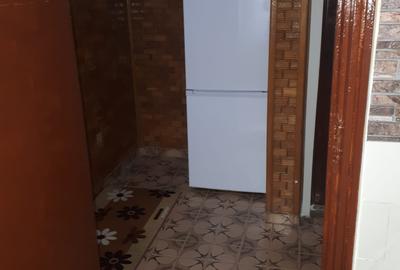 Apartament 2 camere, etaj 1/4, zona Podu Ros - 3