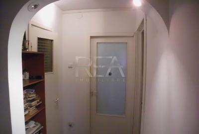 3 camere 4/4, izolatie termica, 68mp-Drumul Taberei - 2