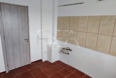 2 camere Vitan decomandat, inst. schimb., an 1983 - 5