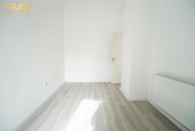 2 camere l Curte interioara l Str.Lombului l Parcare - 3