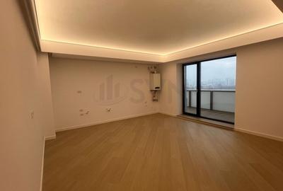 Apartament cu 3 camere semidecomandat în Pipera