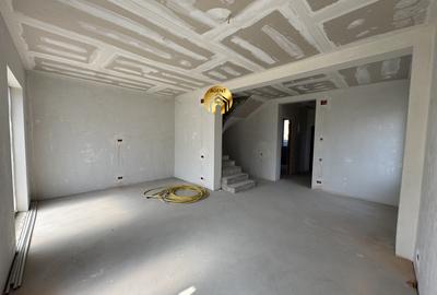 Casa P+1+Pod - 4 camere - 209mp Teren - Aproape de DN1 - Otopeni - 9