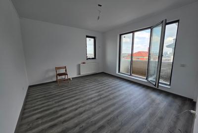 Apartament cu 3 camere decomandat în Chiajna