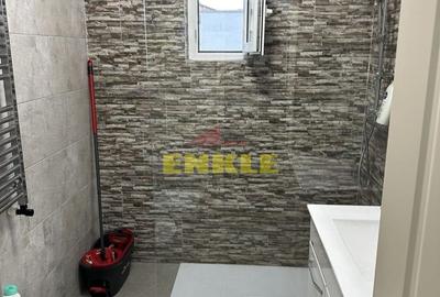 De vanzare apartament cu 3 camere, zona Mall. - 7