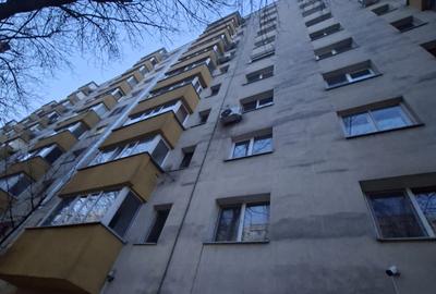 Apartament cu 2 camere decomandat în Barbu Văcărescu