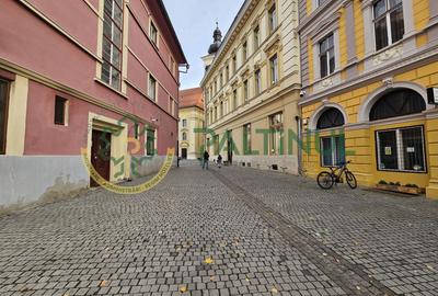 Apartament cu 2 camere decomandat, mobilat în Ultracentral