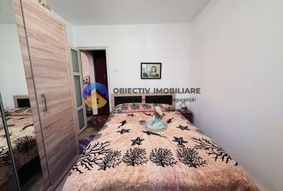 Apartament cu 3 camere semidecomandat în Dărmănești