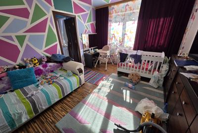 Apartament cu 2 camere, mobilat în Mircea cel Bătrân