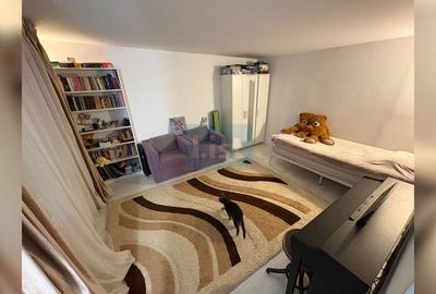 Vânzare apartament la casă cu curte comuna cu garaj. Comision 0! - 4