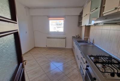 Apartament 2 camere -de inchiriat- decomandat- ultracentral- zona Unirii - 2