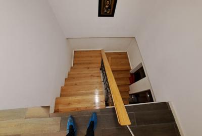 APARTAMENT 5 CAMERE CU SCARA INTERIOARA IN VILA - ANVELOPATA TERMIC ANUL CURENT - 41