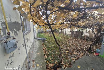 Casă de vânzare  str Stefan Cel MARE - 9