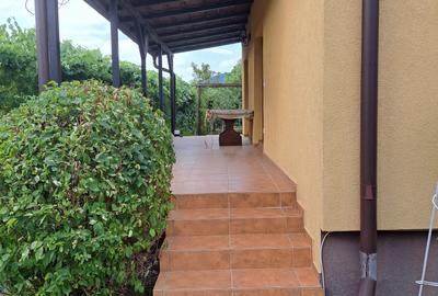 VILA IN REGIM DE INALTIME PARTER SI ETAJ ULTRAFINISATA PE 19 ARI TEREN - 44