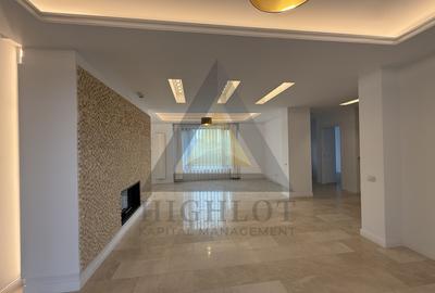 Casă cu 4 camere în Pipera