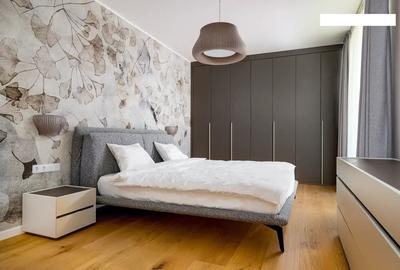 Apartament cu 3 camere semidecomandat în Pipera