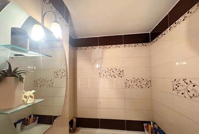 Apartament 3 camere în zona STRADA RETEZAT - 11
