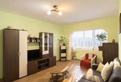 Apartament cu 3 camere, etaj intermediar, zona Dunarii - 1