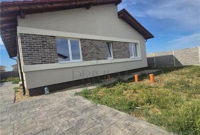 Casă individuală cu 4 camere în Moșnița Nouă