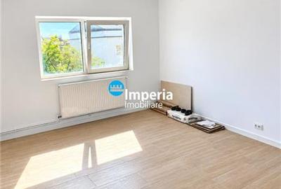 Apartament cu 3 camere decomandat în Aeroport