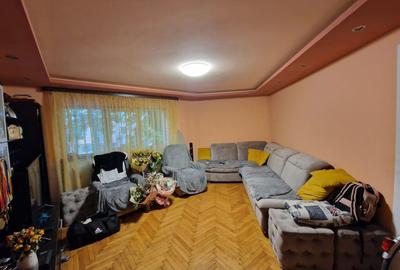 Soarelui | 3 Camere | Etaj 1 | Centrala proprie | Boxa - 4