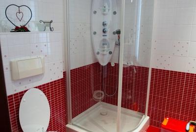 Viață la Superlativ – Vilă Spațioasă cu Piscină, Jacuzzi și Teren de Baschet - 11