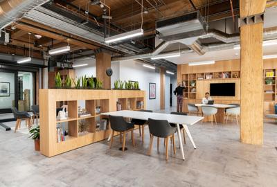Rezervați un loc de muncă rezervat în colaborare, în Spaces Business Garden - 2