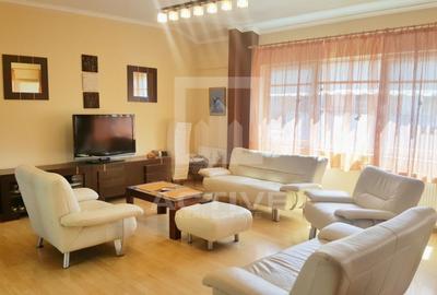 Apartament cu 4 camere semidecomandat, mobilat în Central