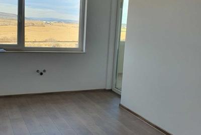 Apartament cu 2 camere decomandat în George Bacovia