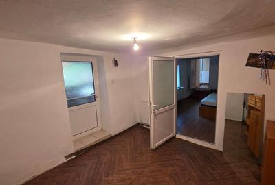 Casă + spațiu comercial la stradal, teren – 459 mp - 2