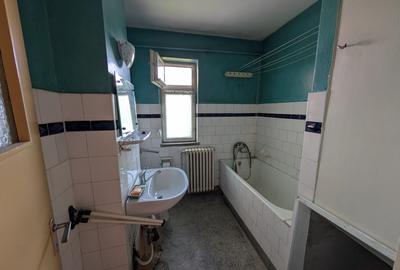 Apartament 4 camere în zonă centrală, pe Strada Armoniei - 11