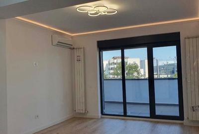 Apartament cu 2 camere decomandat în Calea Călărașilor