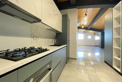 Apartament cu 3 camere decomandat în Străulești